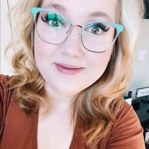 Meet your Posher, Deadra